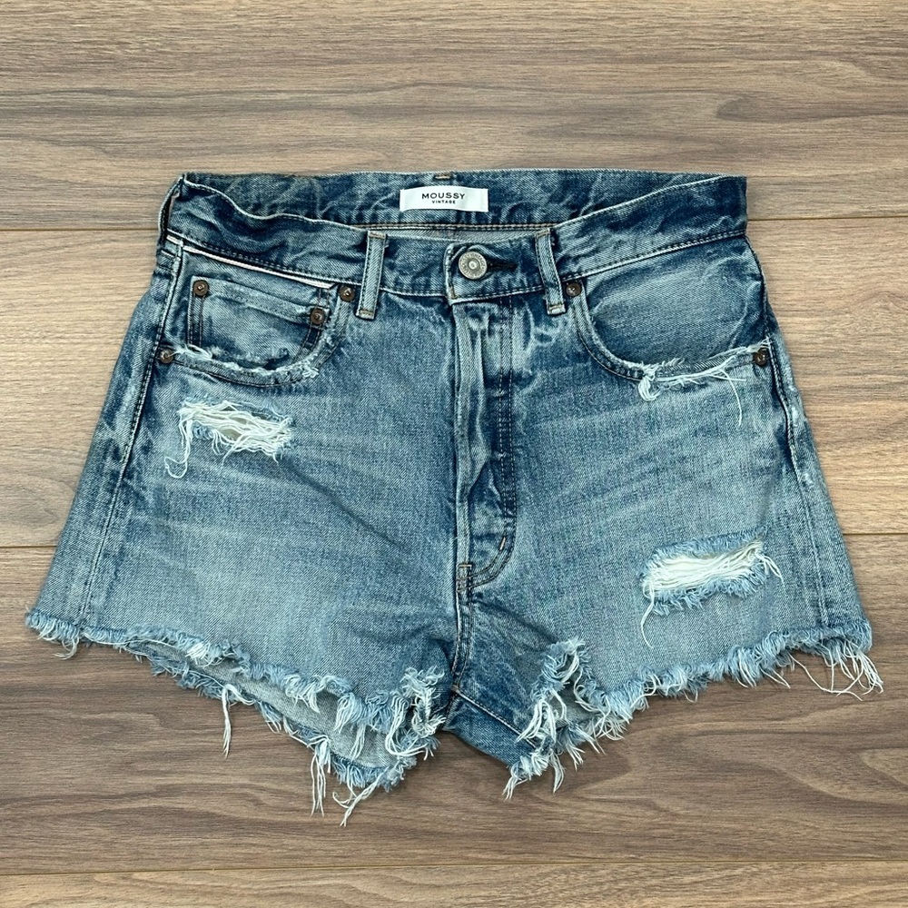 Moussy Vintage Jean Shorts Distressed Size 26